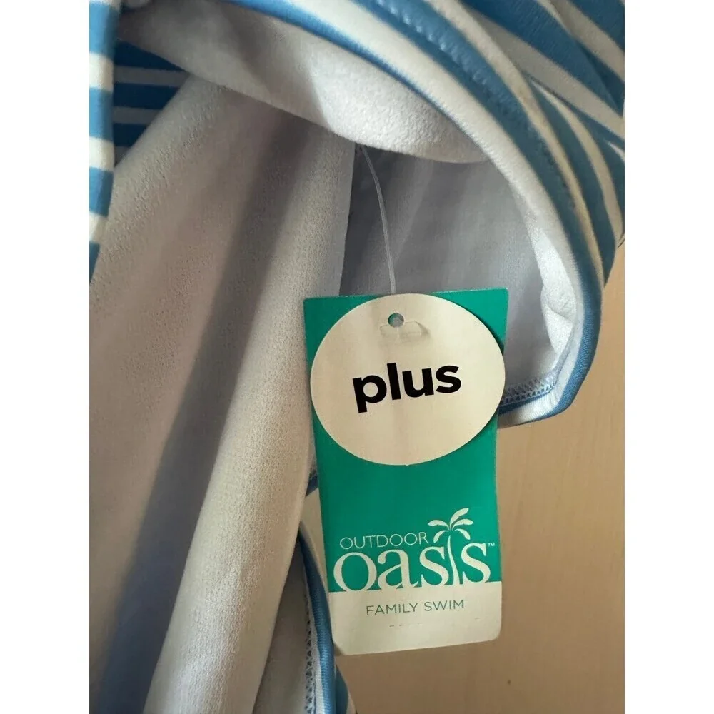 Outdoor Oasis Women’s size 2X-Large Plus Striped one piece Bathing suit NEW